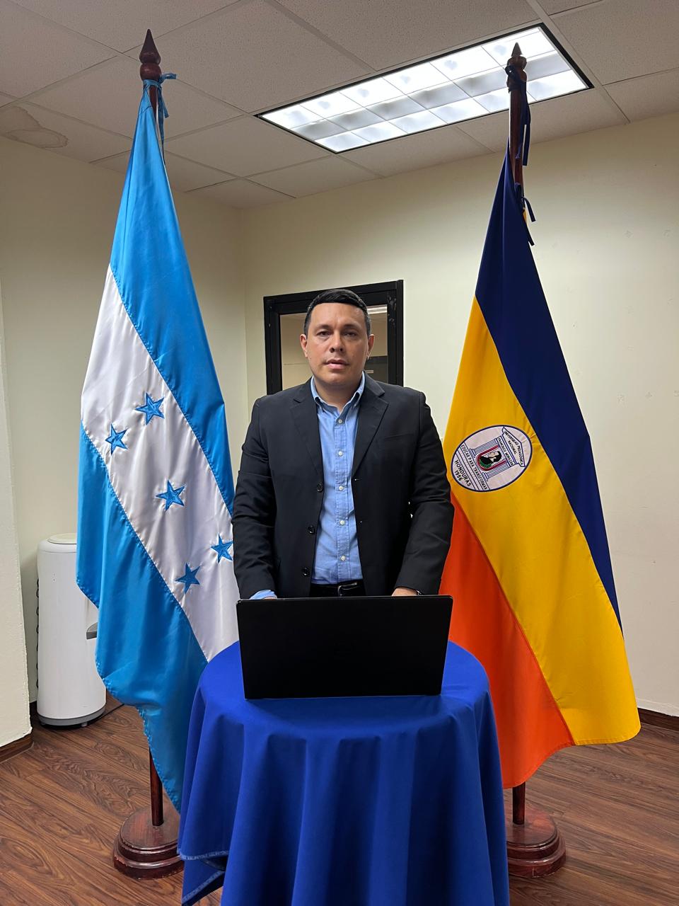 Defensa de tesis, Lic. Nilson Josué Molina Morán